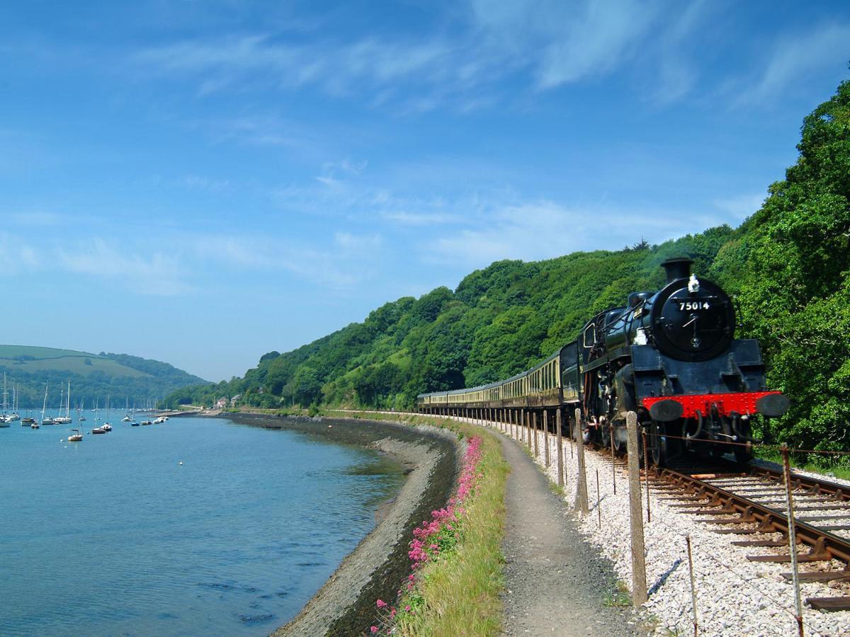 201 Norton Park Villa Dartmouth Dış mekan fotoğraf
