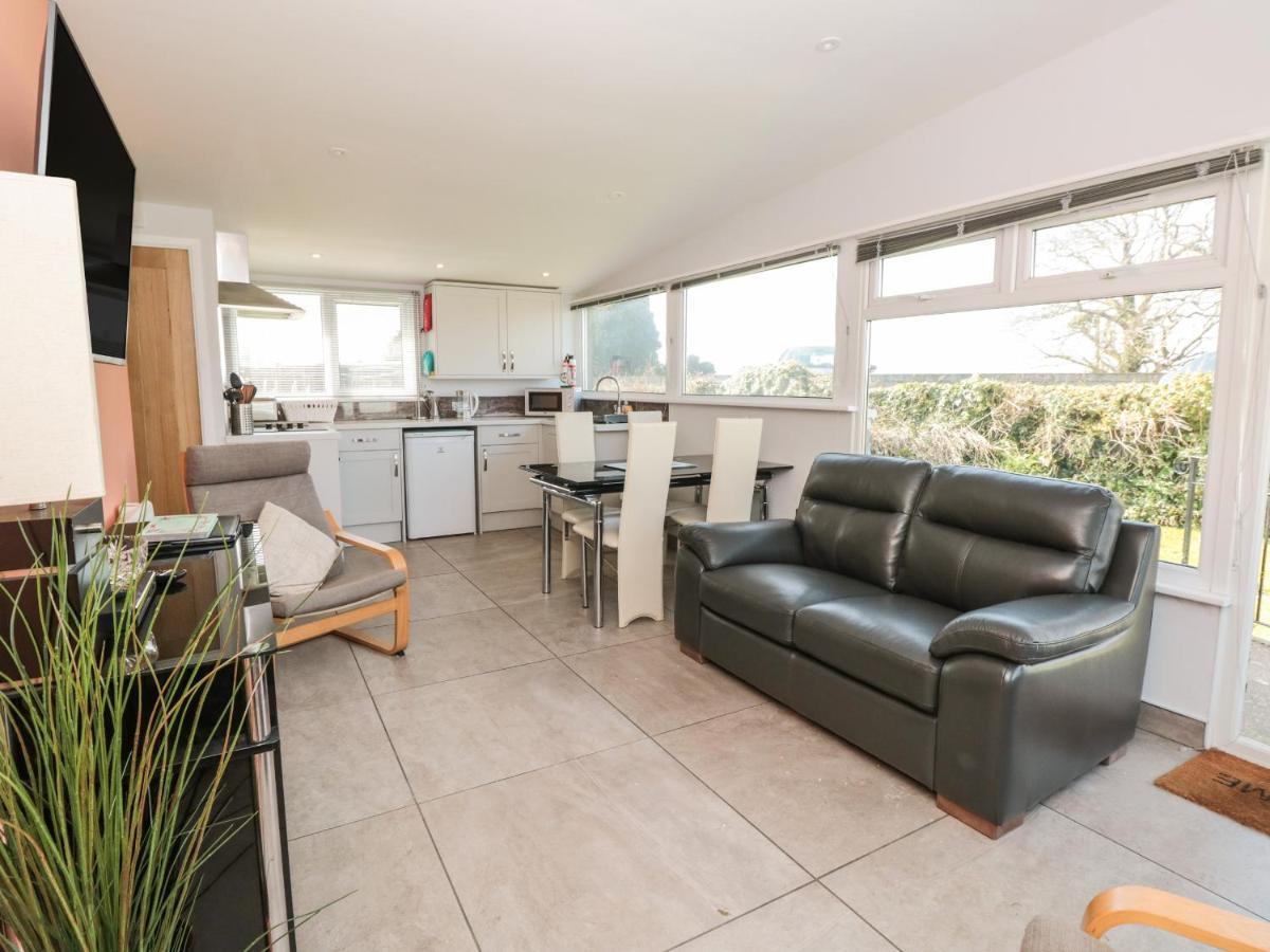 201 Norton Park Villa Dartmouth Dış mekan fotoğraf